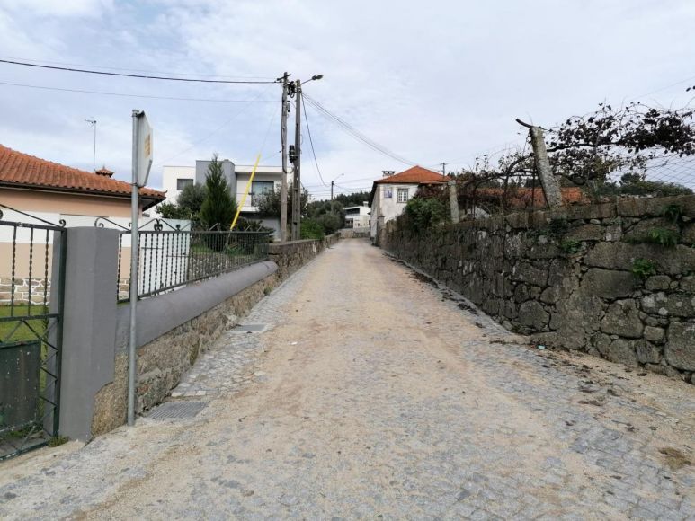 Remodelação do Pavimento na Rua da Cancela do Eirado  em Vila Cova - 1.ª Fase