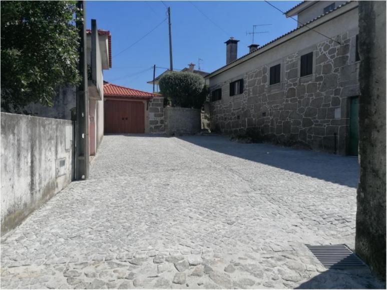 Pavimentação do Largo do Paula, em Vila Cova