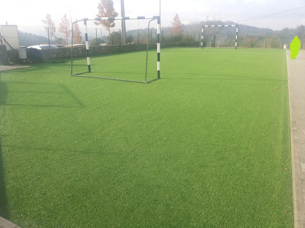 Reformulação do Piso do Campo de Jogos da EB1 de Feitos
