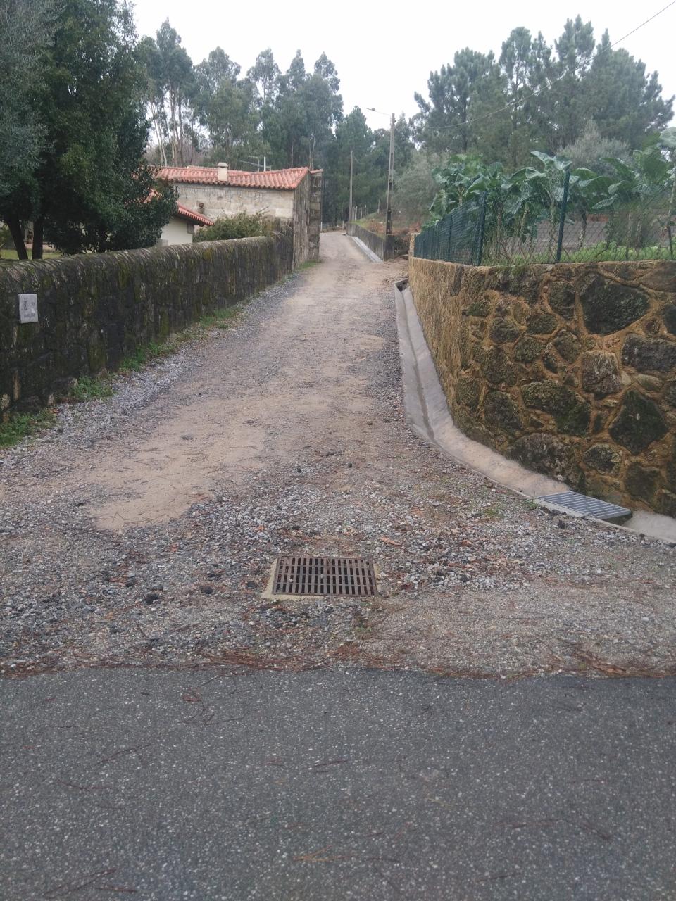 Drenagem da Rua da Moleira em Vila Cova