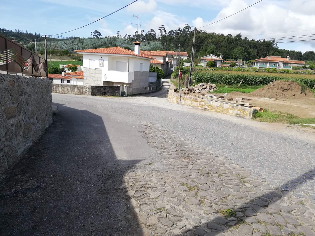 Alargamento / Rua da Fonte do Paço em Vila Cova