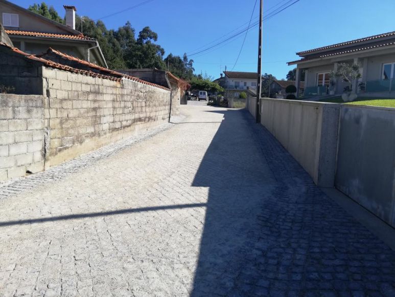 Pavimenta&ccedil;&atilde;o da Rua do Padronelo, em Vila Cova