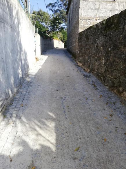 Pavimenta&ccedil;&atilde;o da Rua da Redonda, em Vila Cova